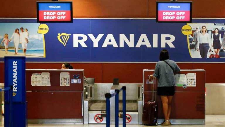 Ryanair S Baggage Charges Madrid Court Orders Ryanair To Pay Back