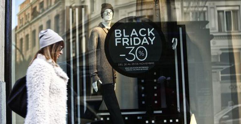 Shopping In Spain Spain Embraces Black Friday News El Pais In